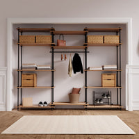 Dekorative Elemente am großen Metallkleiderschrank DecoSeries mit zwei StandardL Regalen